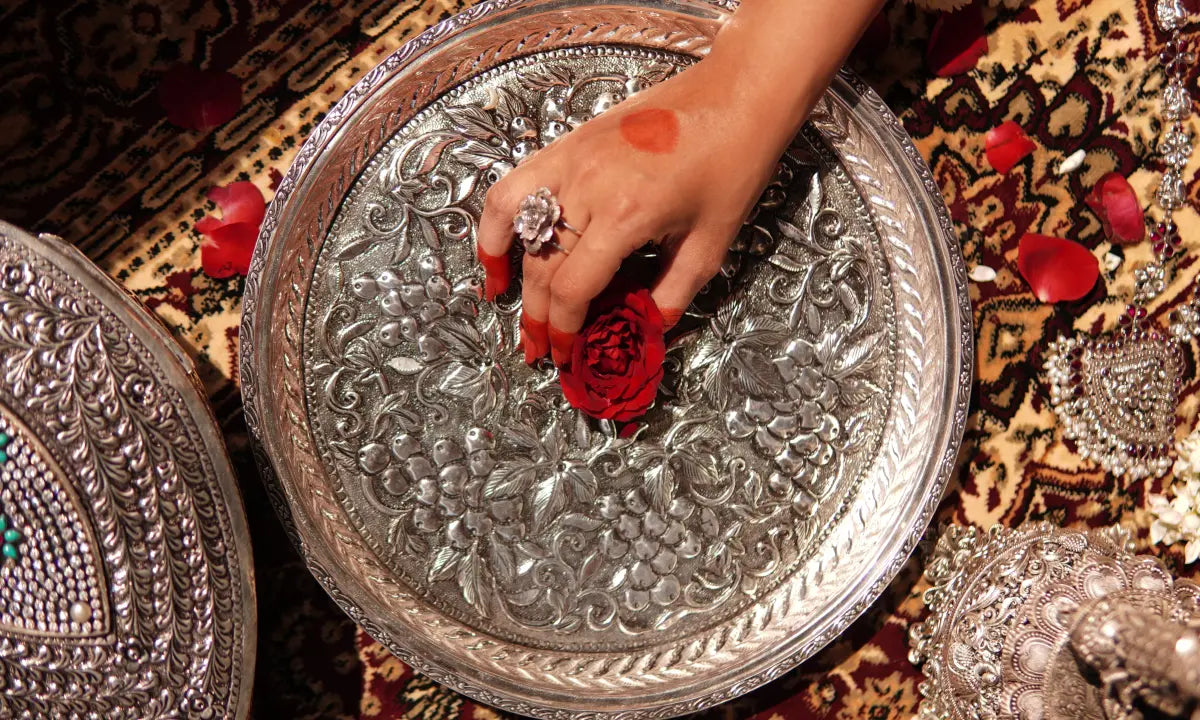 Best Silver Articles to Buy in 2026: Divine Essentials, Tableware and Gifting Options Explained