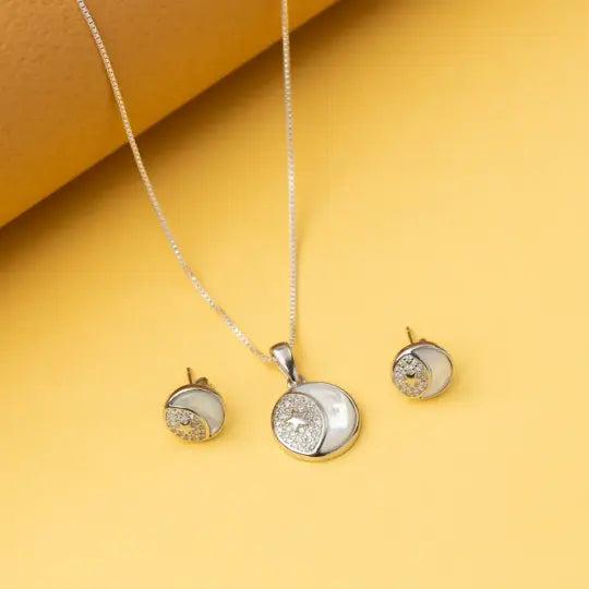 Women Pendant Sets