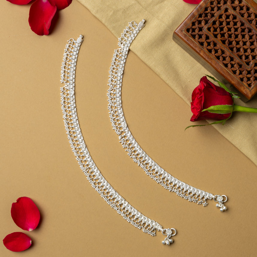 Manjari Kadam Payal