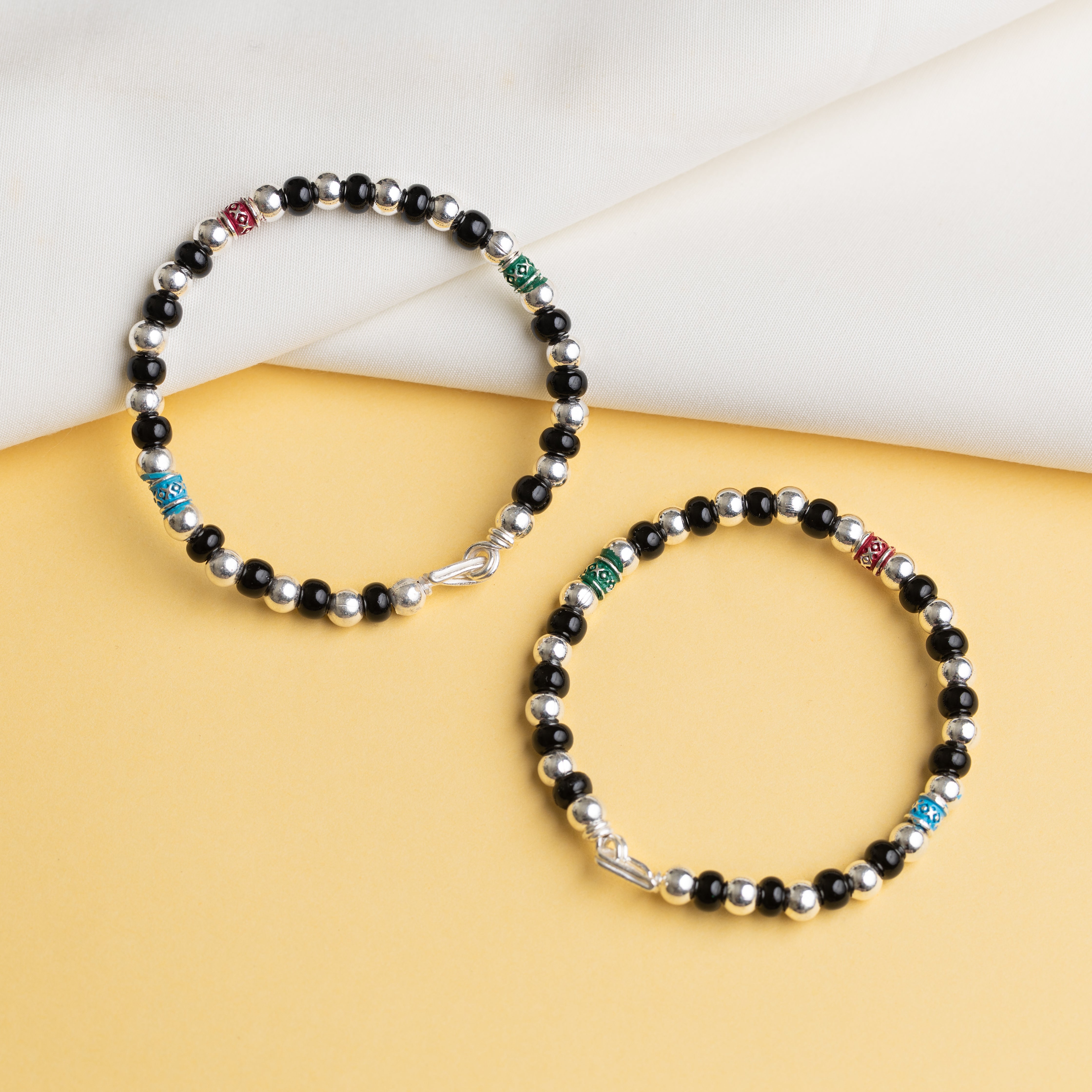 Kanaka Kadli / Bangles