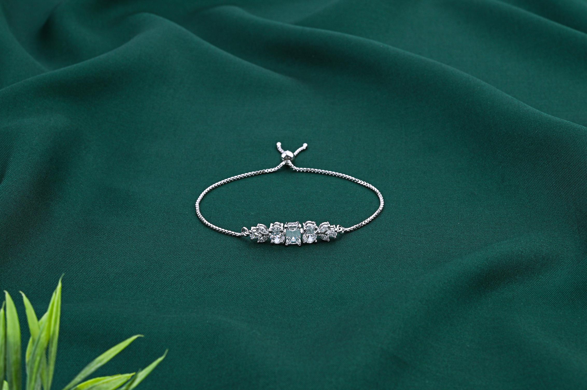 Delicate Fit Bracelet