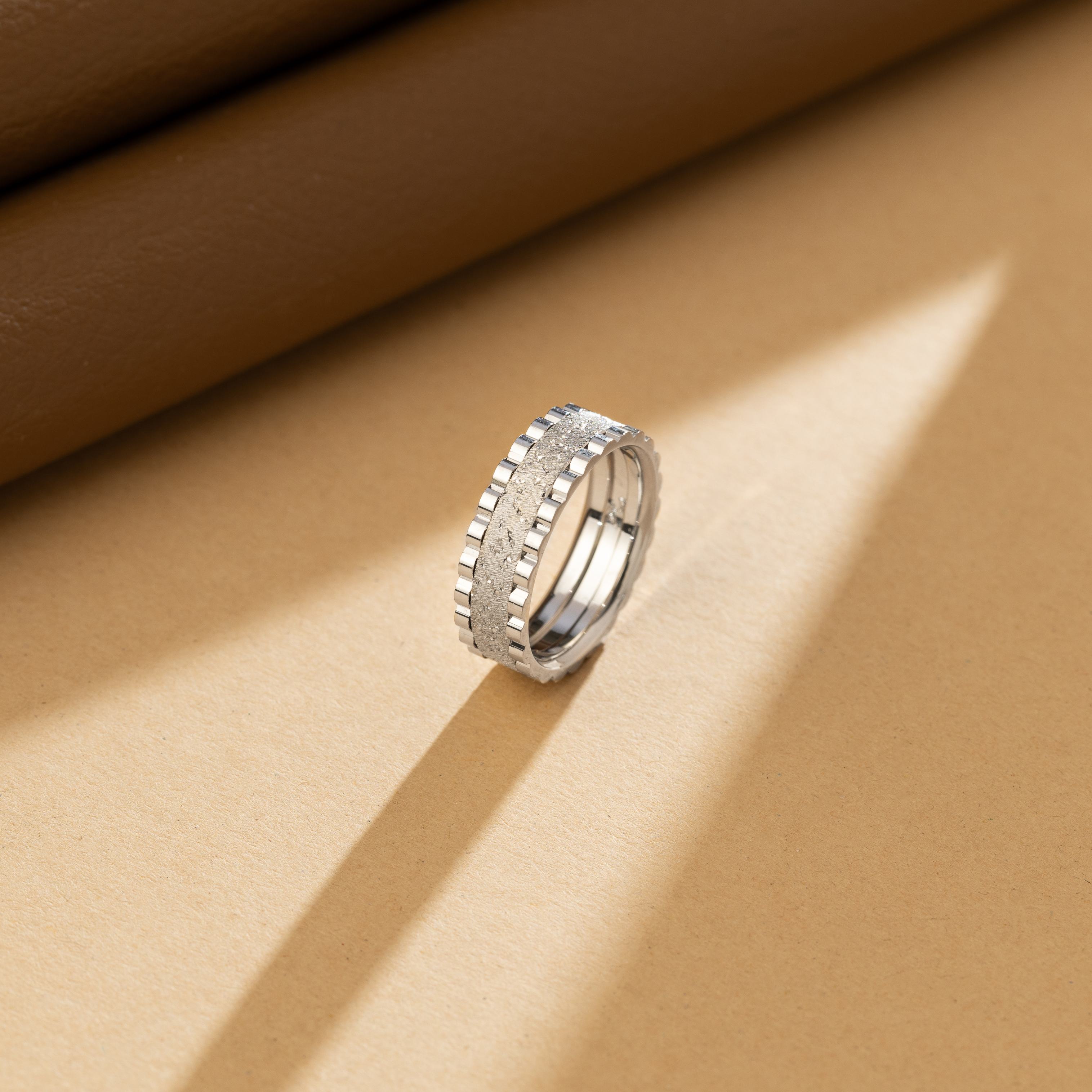 Frost Crest Band Ring