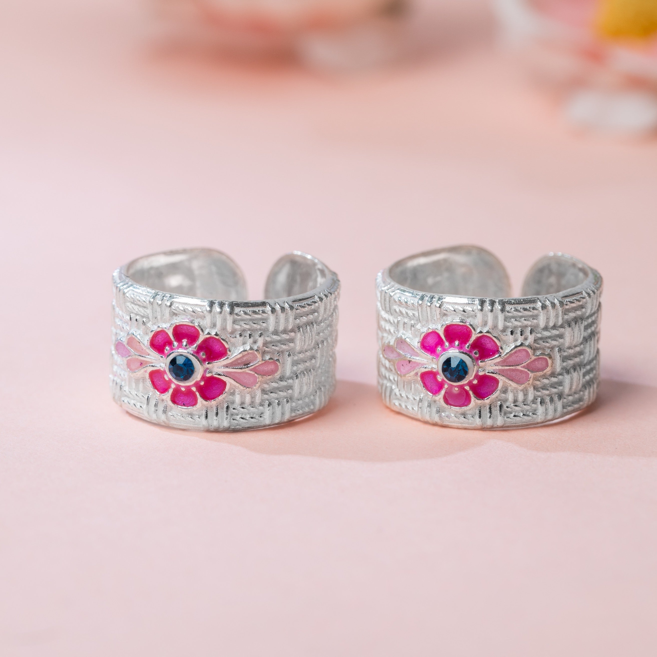 Gulnaar Toe Ring