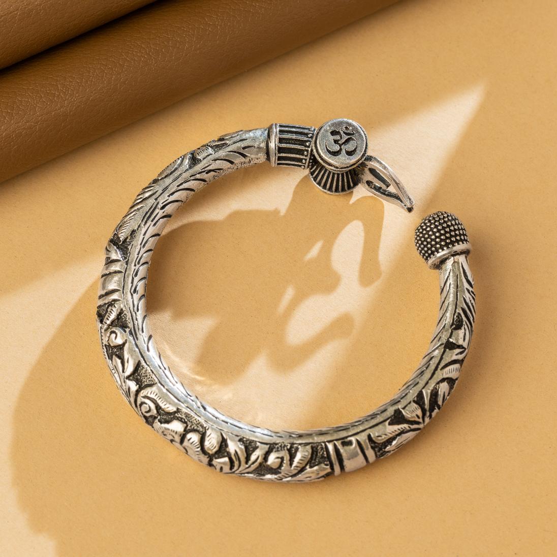 Om Trishul Heritage Kada