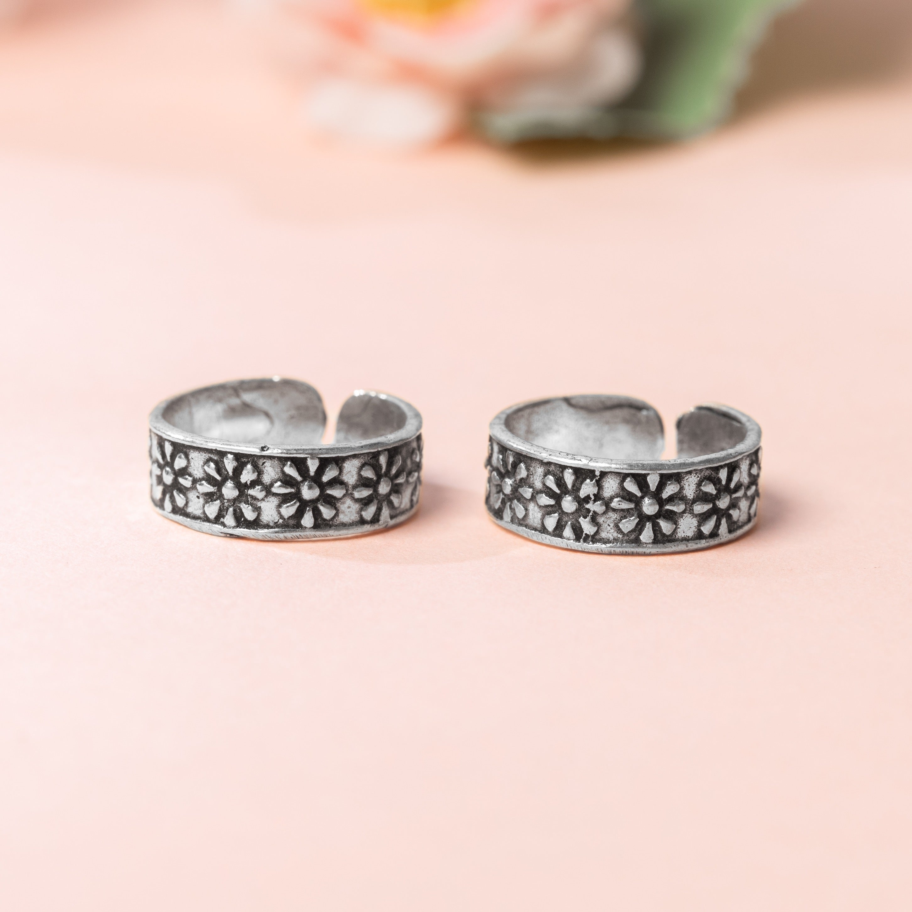 Oxidised Floral Toe Ring