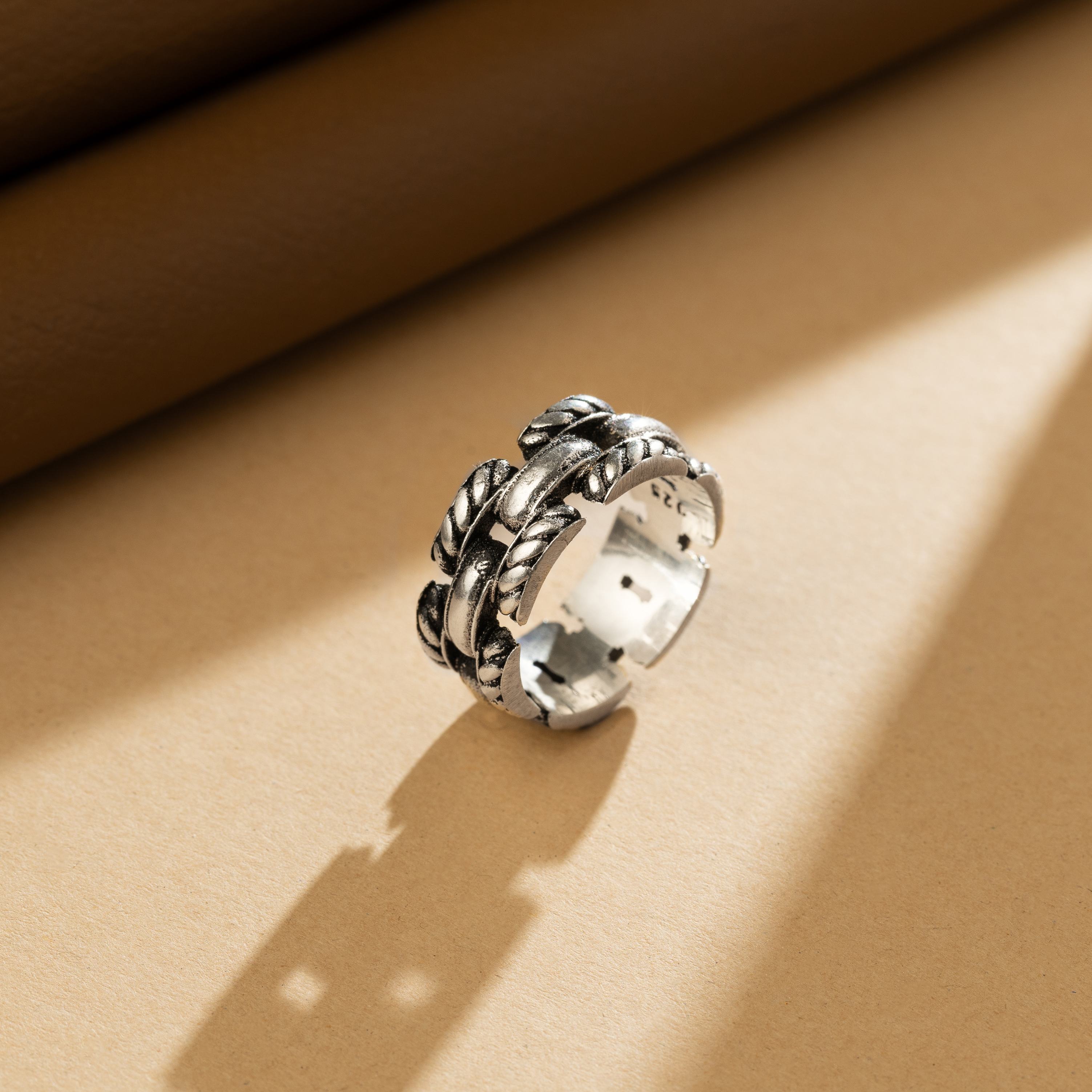 Royal Vine Ring