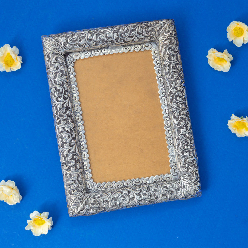 Vintage Grace Frame