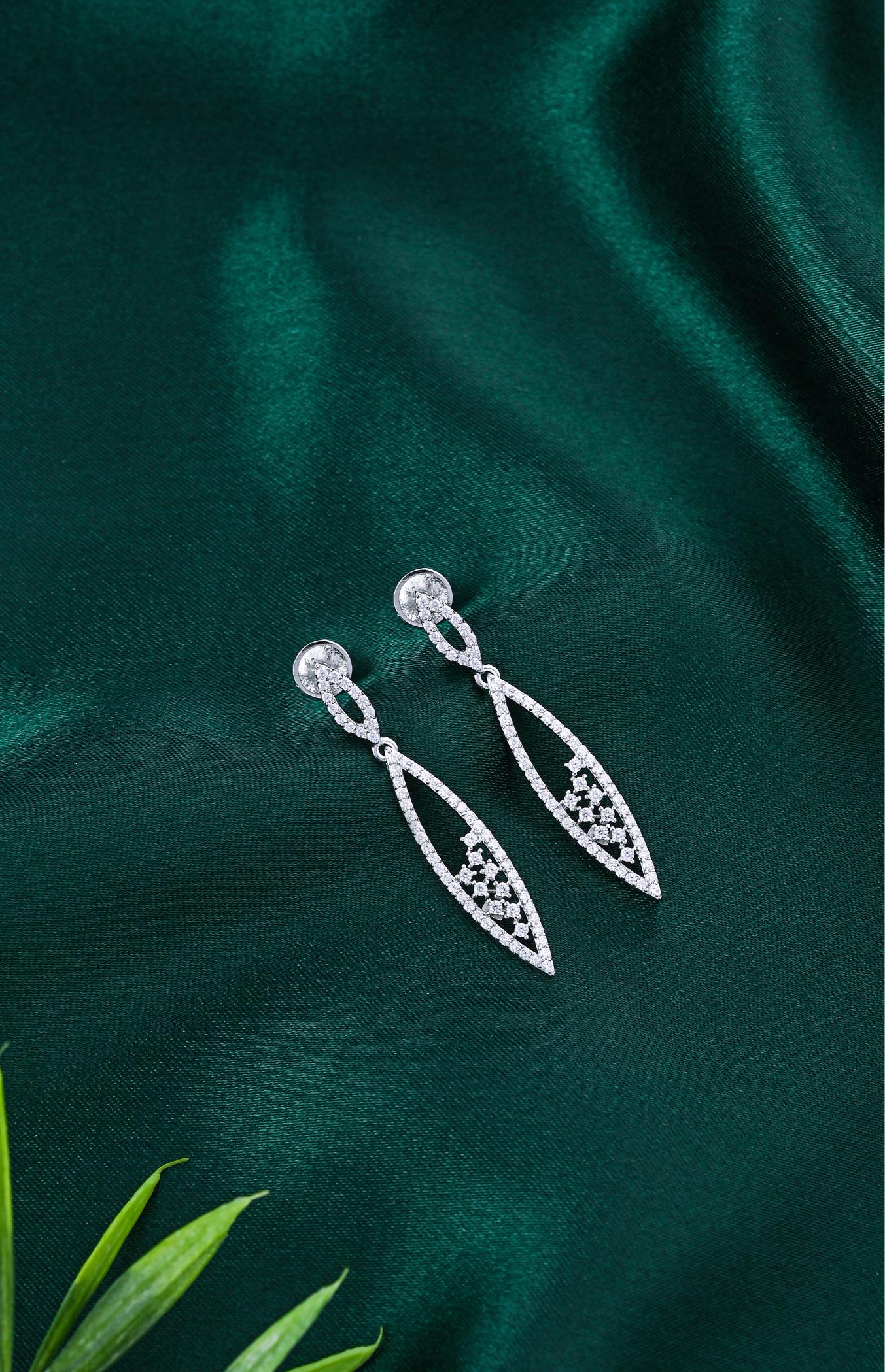 Vionelle Dangles