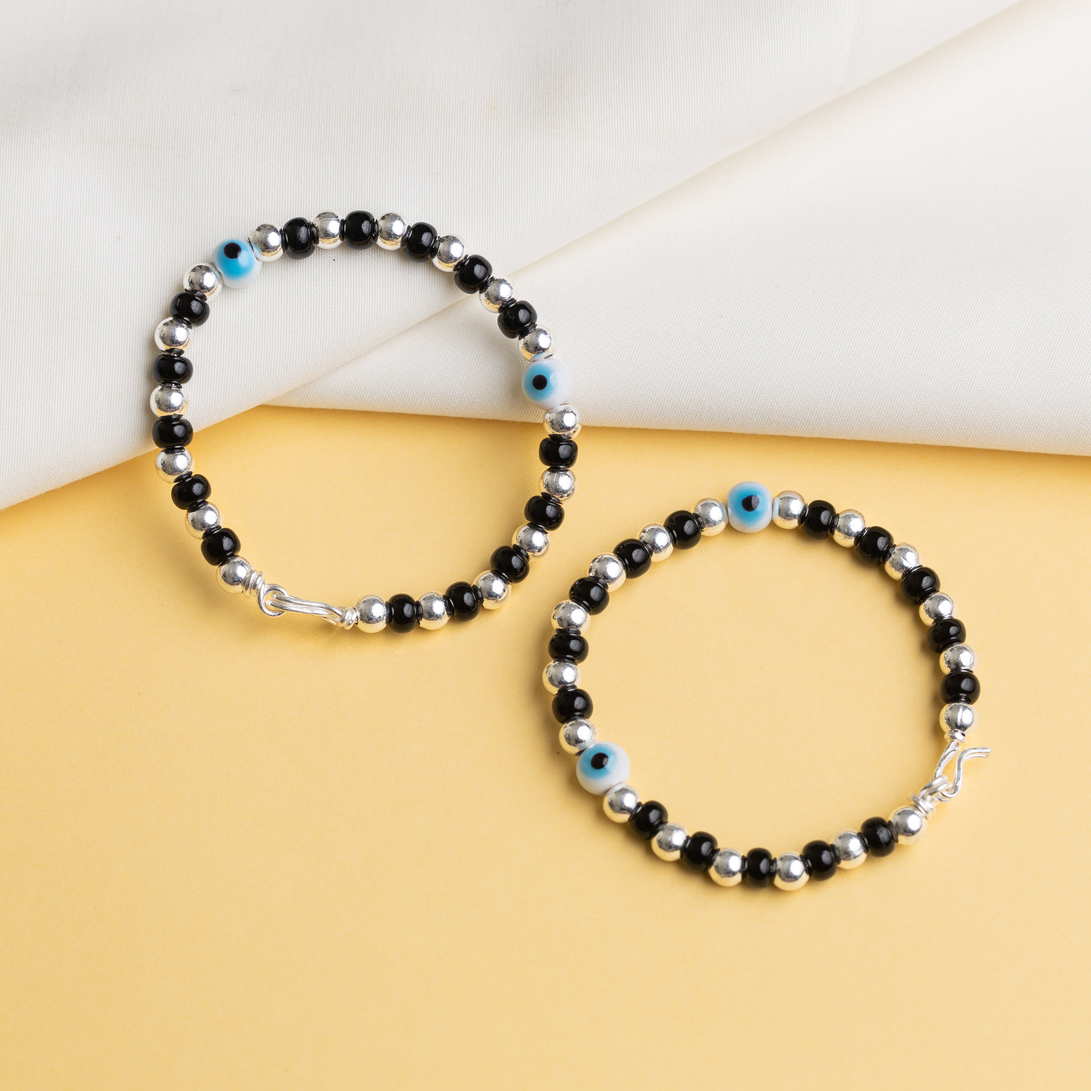 Kumkum Kadli / Bangles