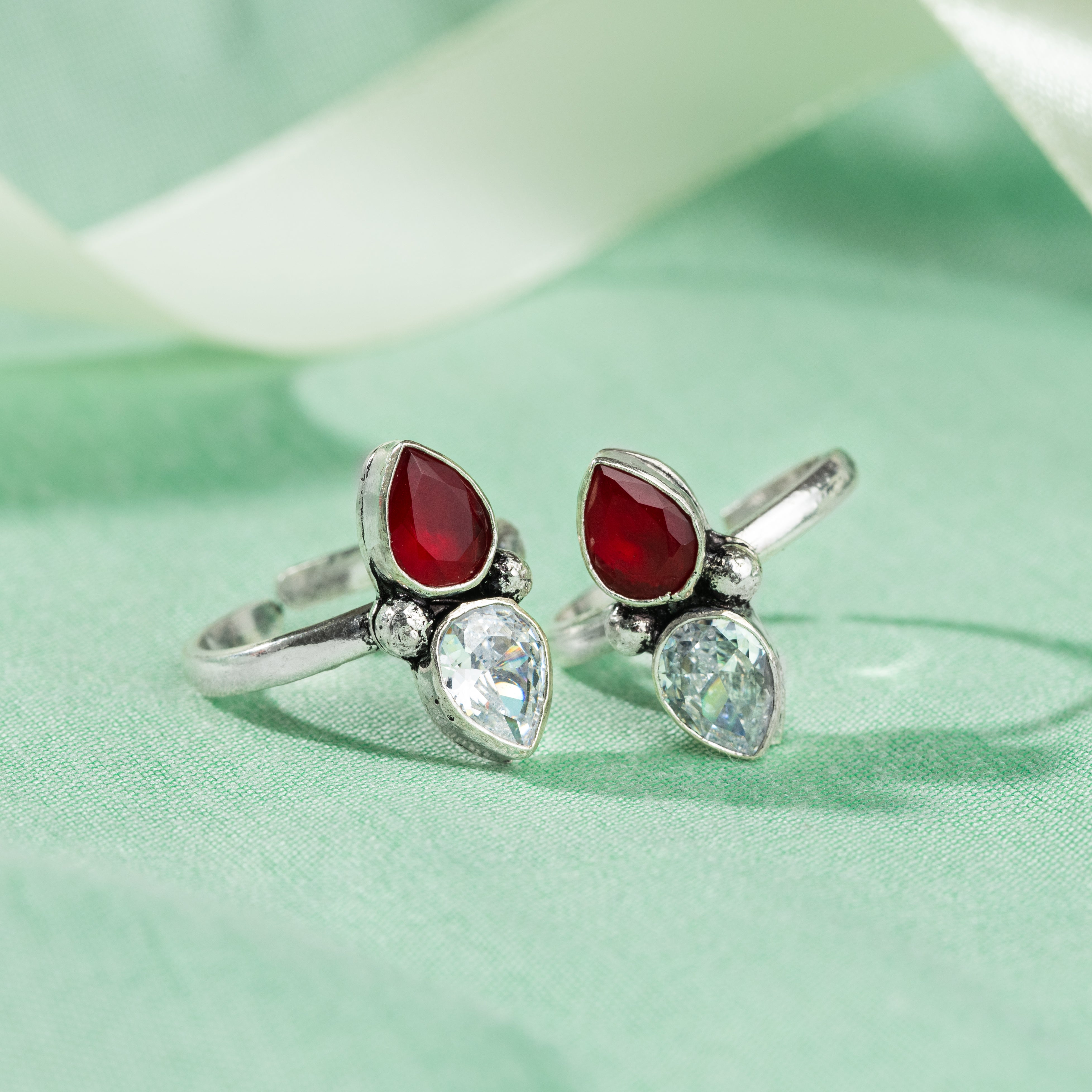 Tierra Toe Ring