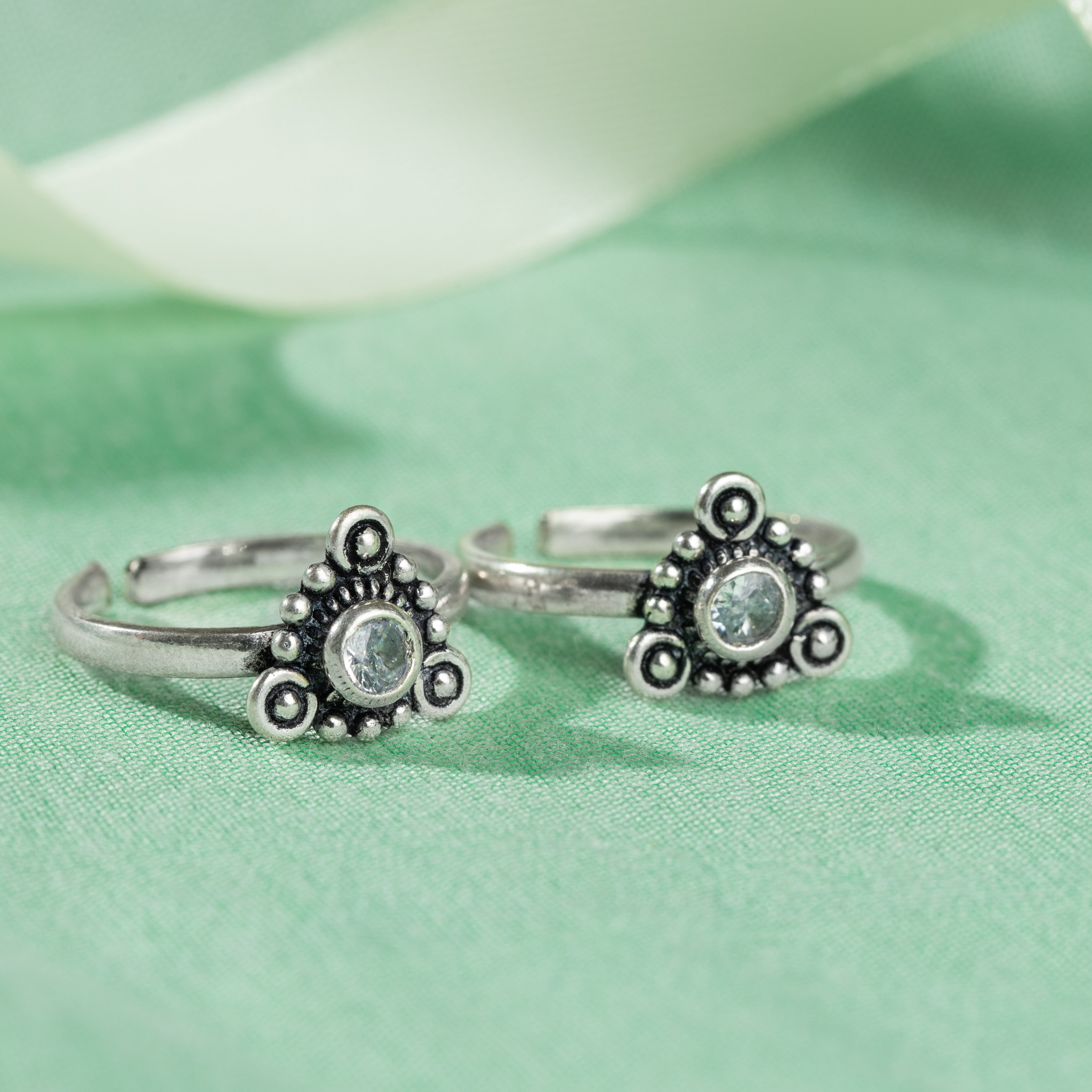 Mehira Toe Ring