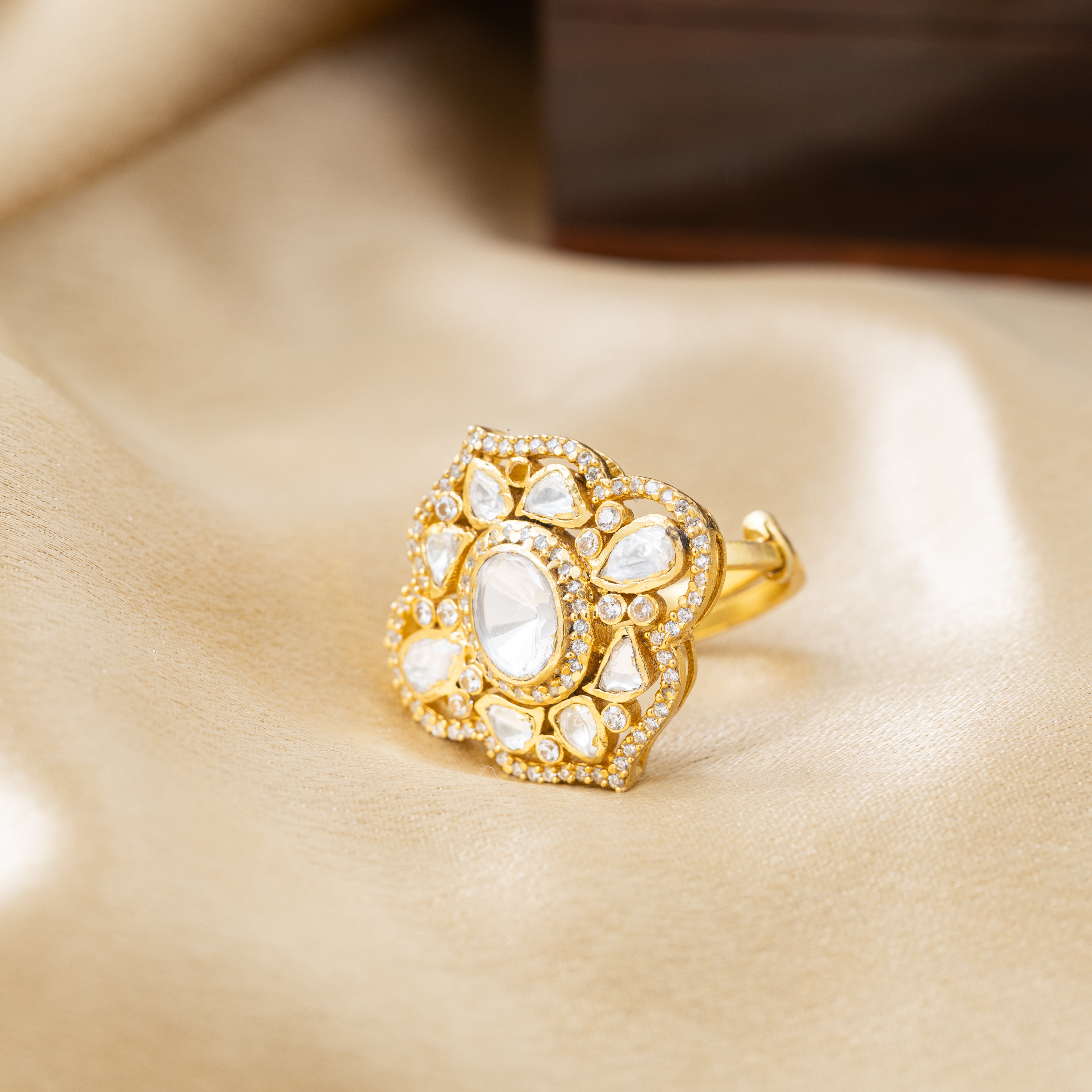 Mehfil Nakhre Ring