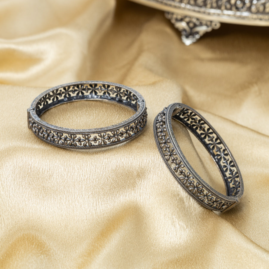 Komal Bangles (Pair)