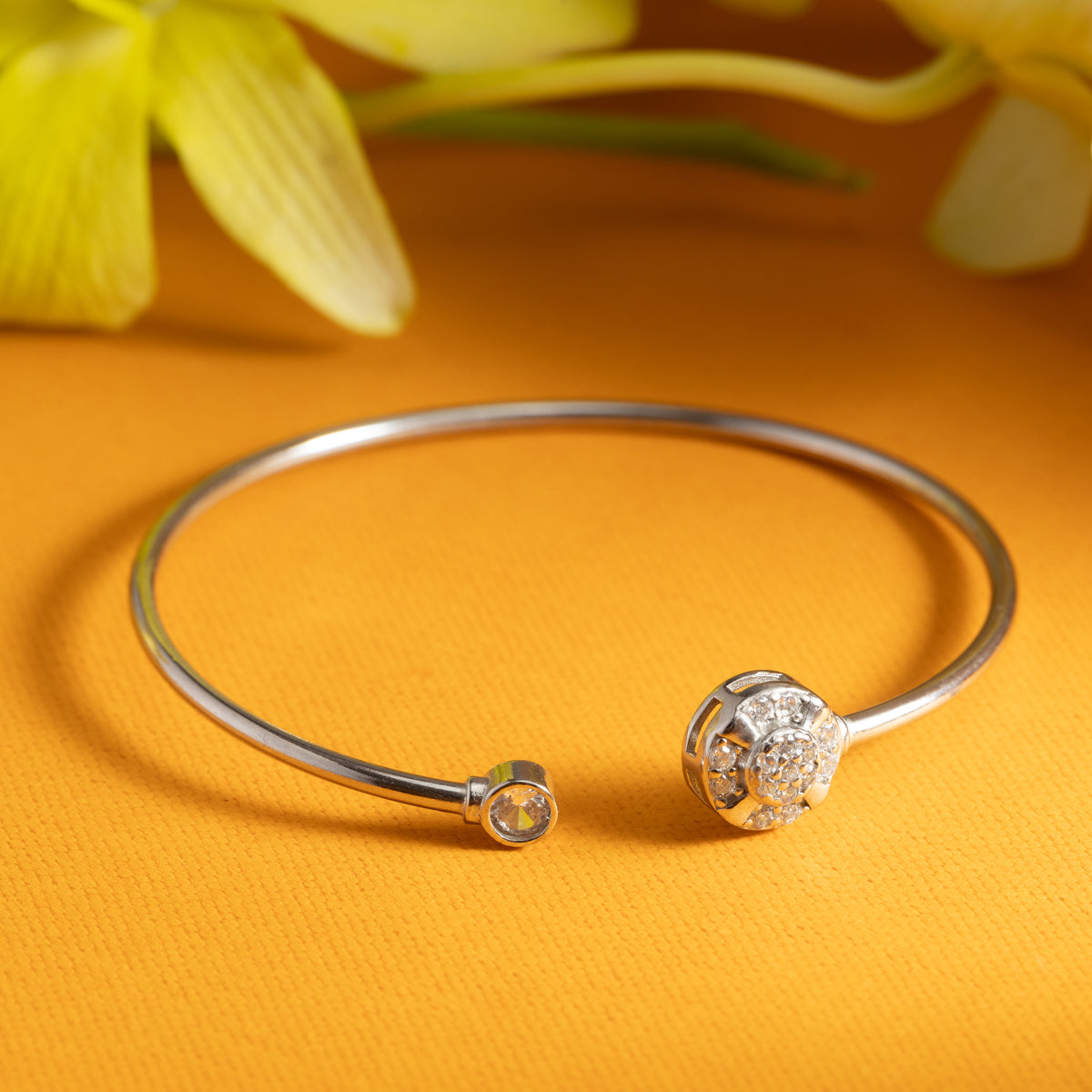 Dainty Diamond Glow