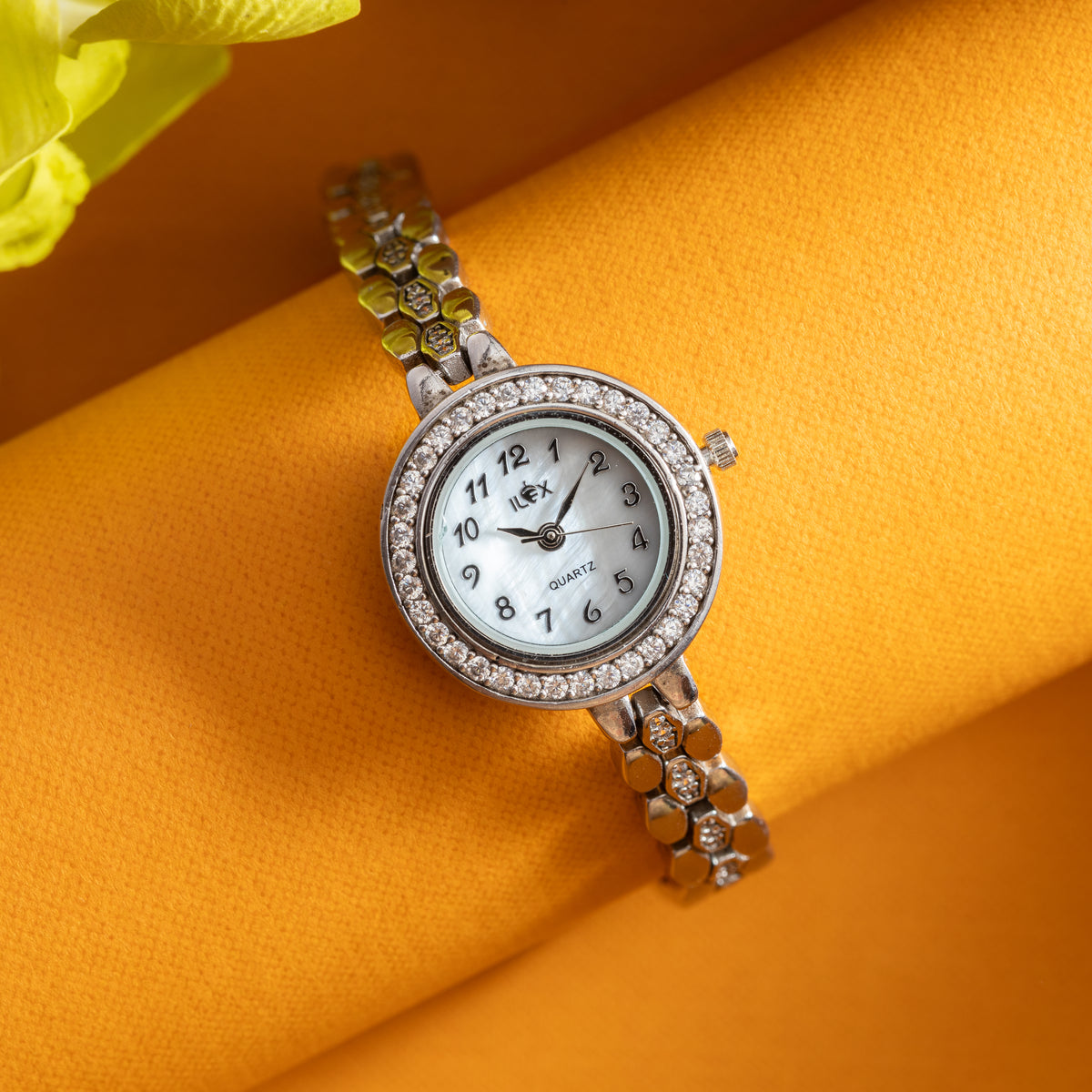 Luxe Shine Watch