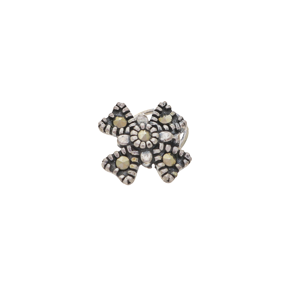 Pinwheel Shiny Stones Taar Nose Pin