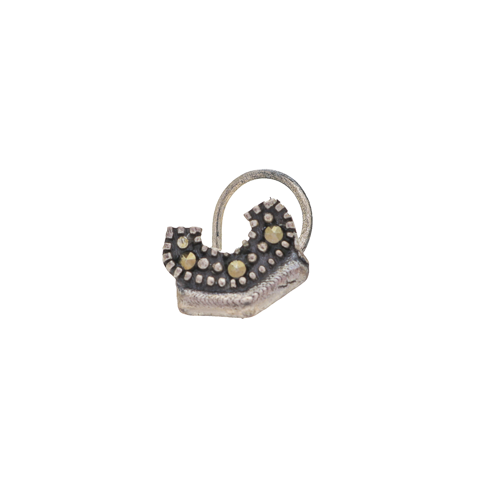 Shiny Chaand Oxidised Silve Taar Nose Pin