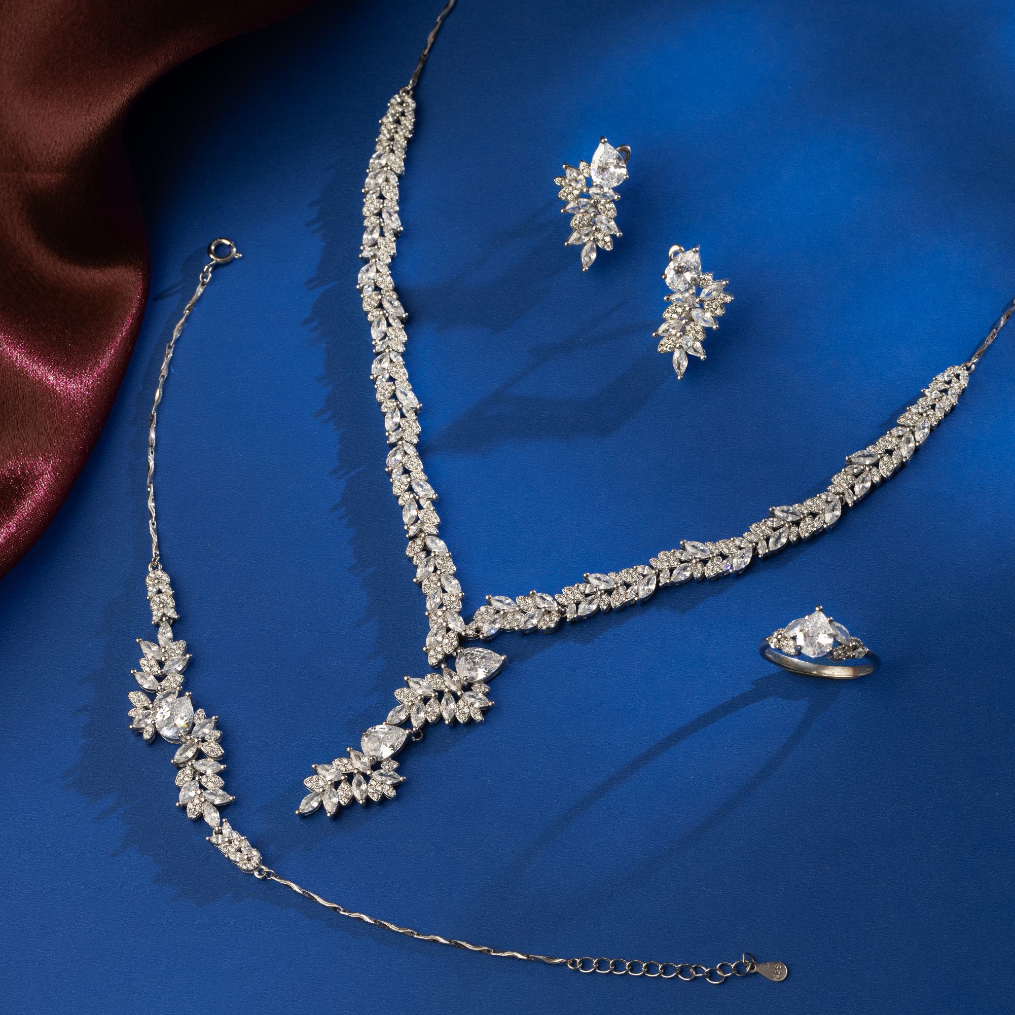 Aurora Bloom Necklace Set