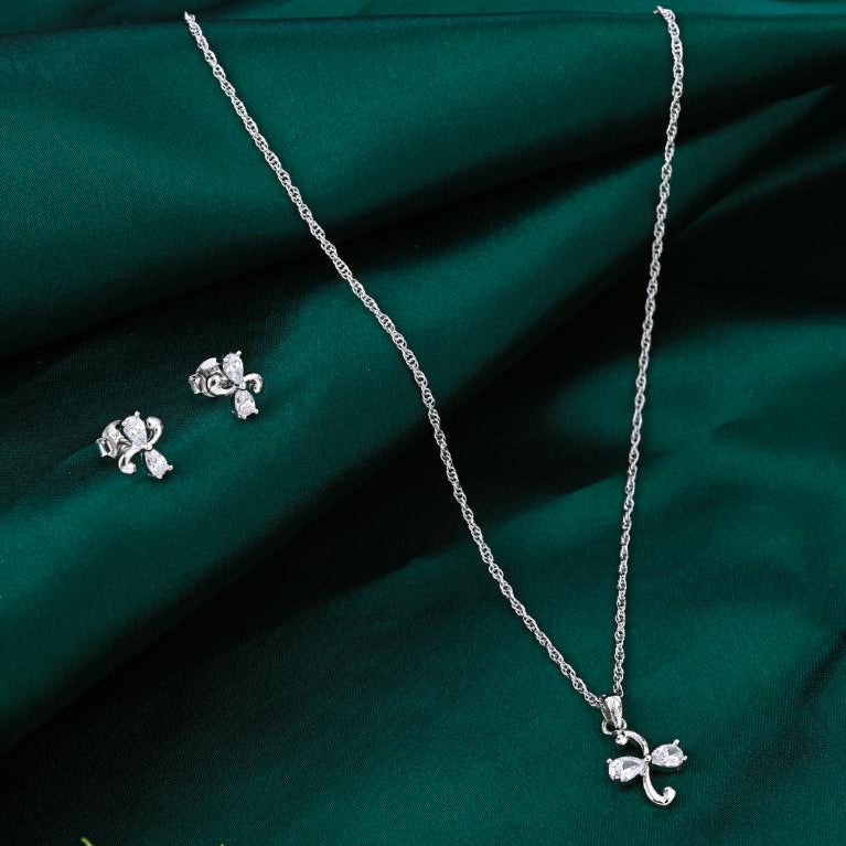 Chic Dainty Set