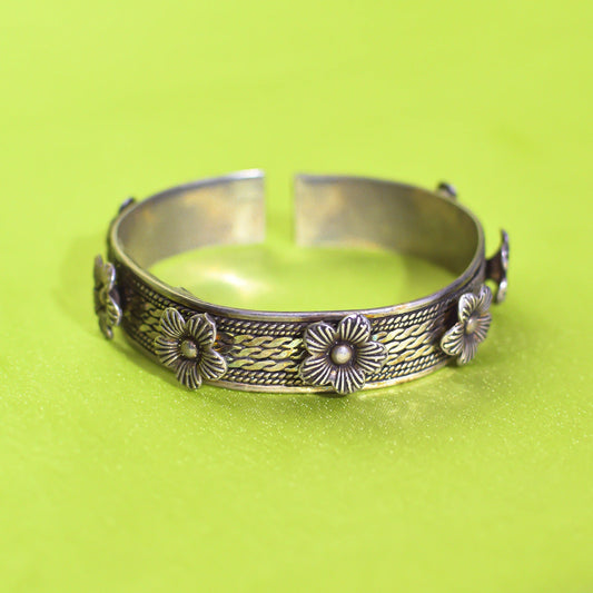 Floret Bracelet - Free Size
