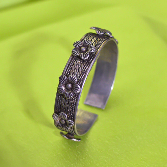 Floret Bracelet - Free Size