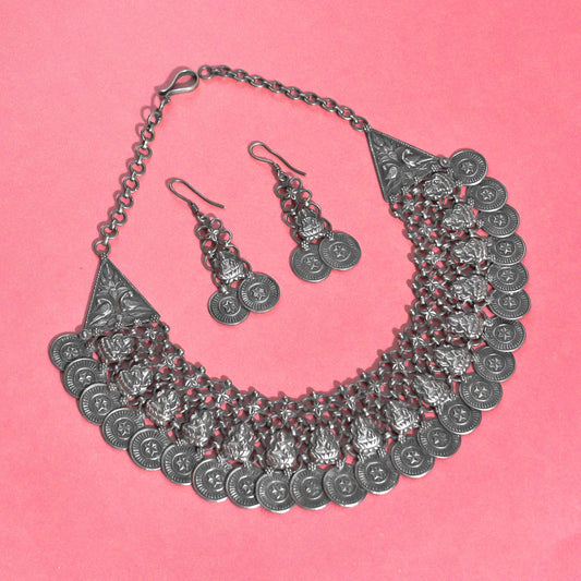 Stunning Coin Necklace Set