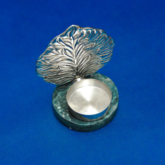 Gorgeous Tea-Light Holder