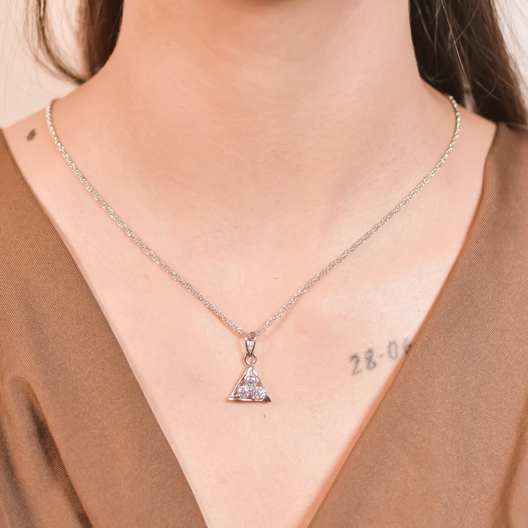 Trillium Solitaire Pendant With Chain