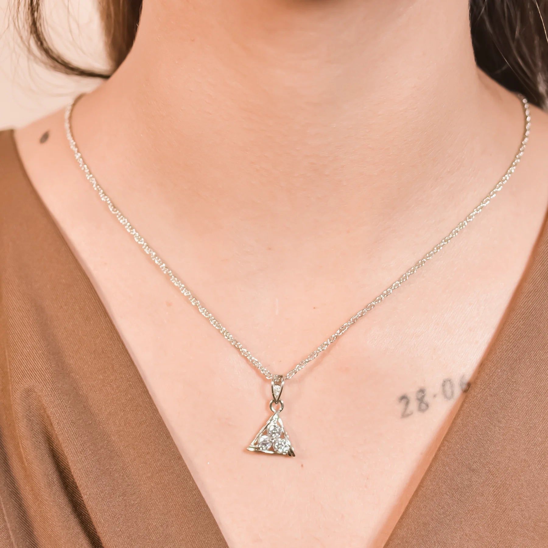 Trillium Solitaire Pendant With Chain