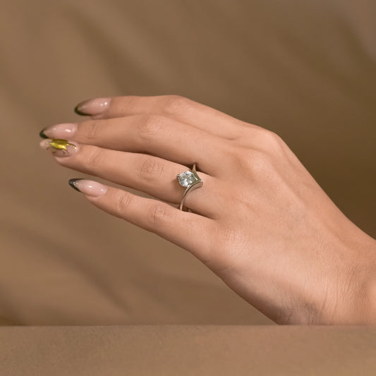 Stylish Brilliant Round Shaped Solitaire Ring