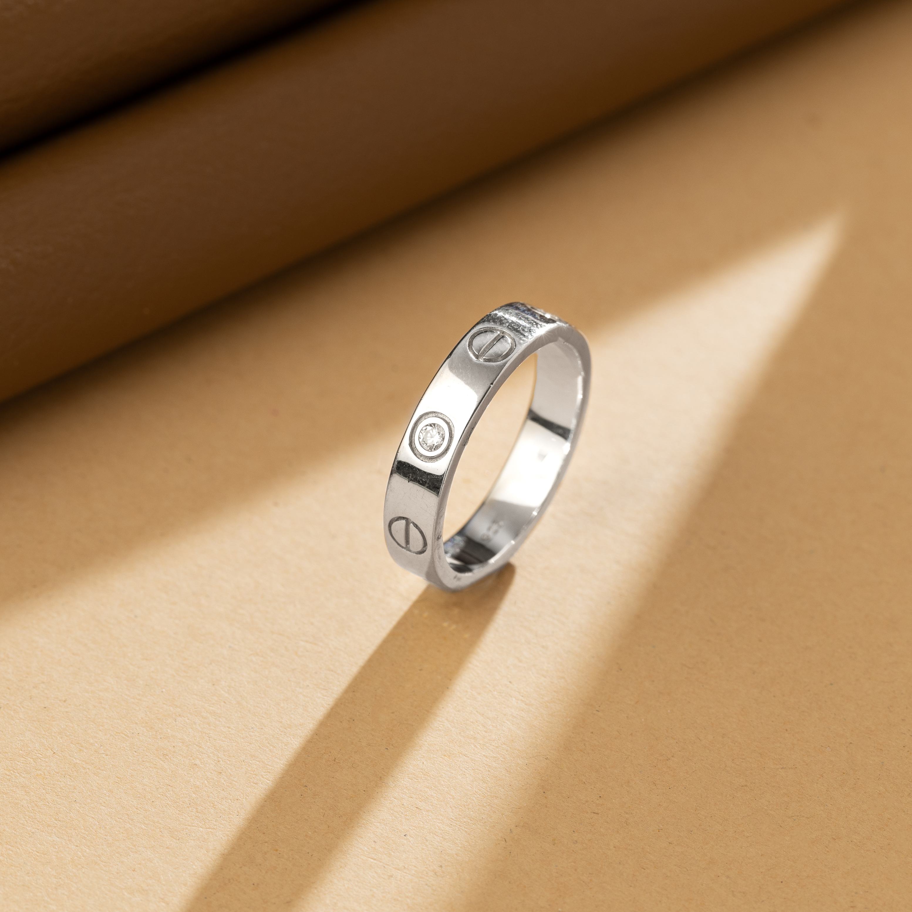 Eterna Icon Band Ring