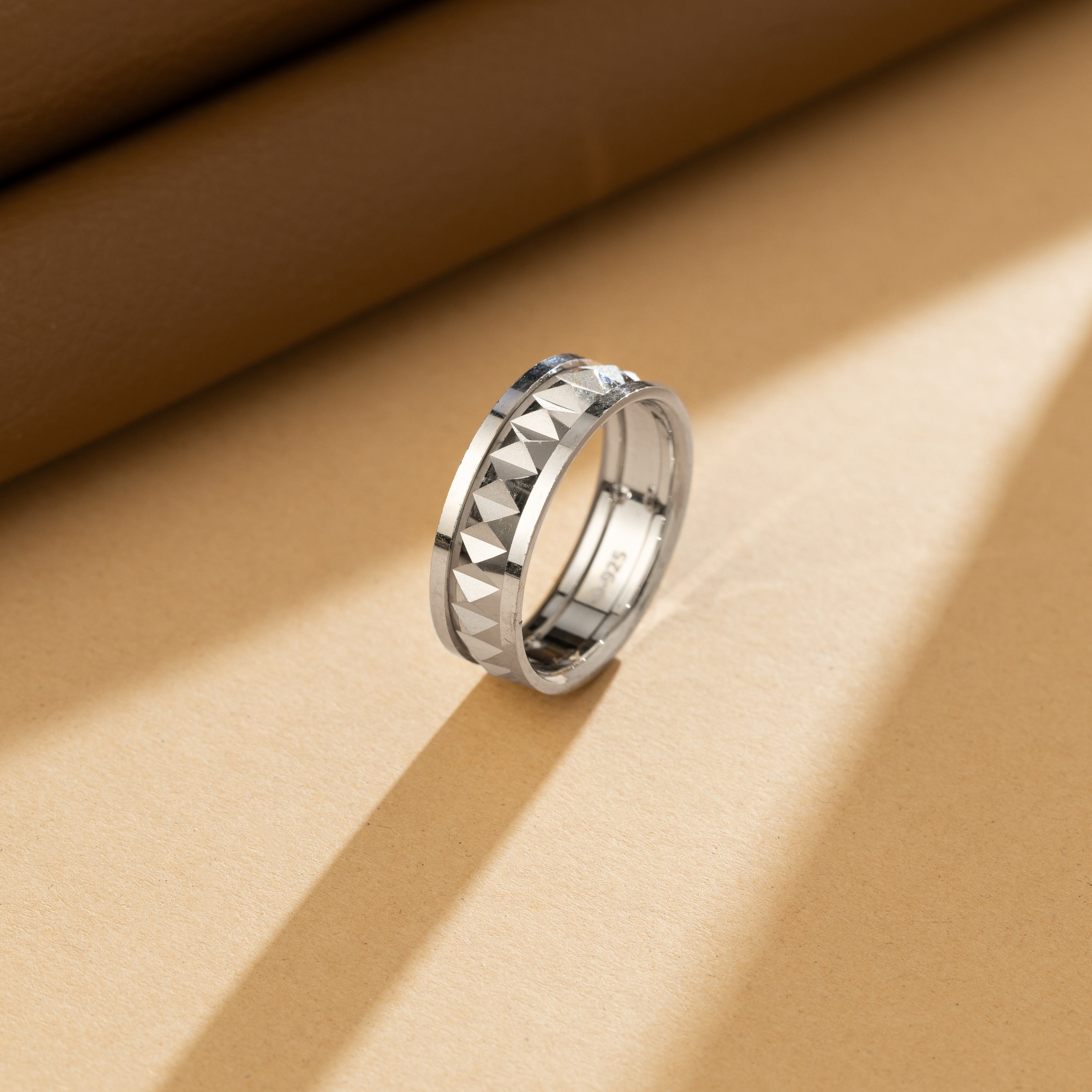 Geometric Edge Spinner Ring