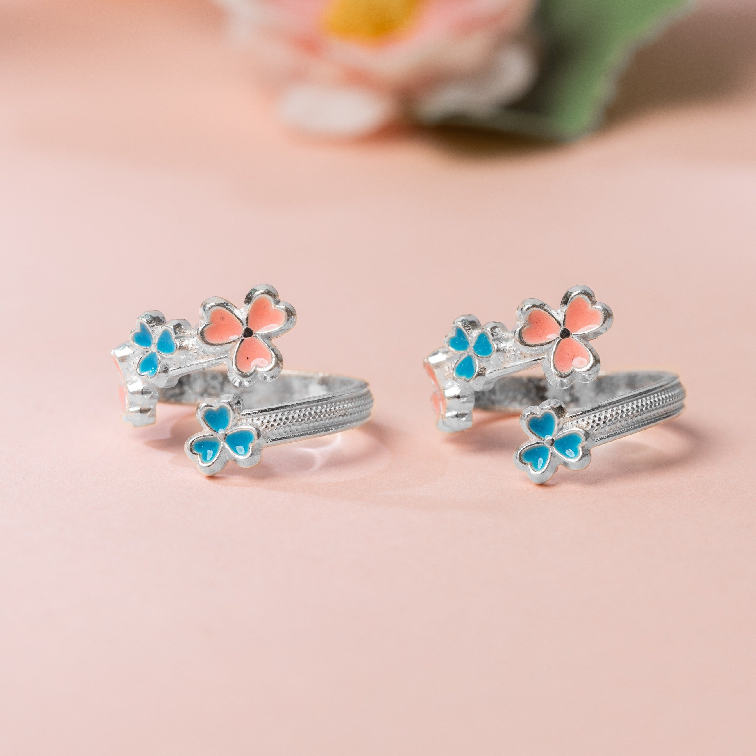 Kusumika Toe Ring