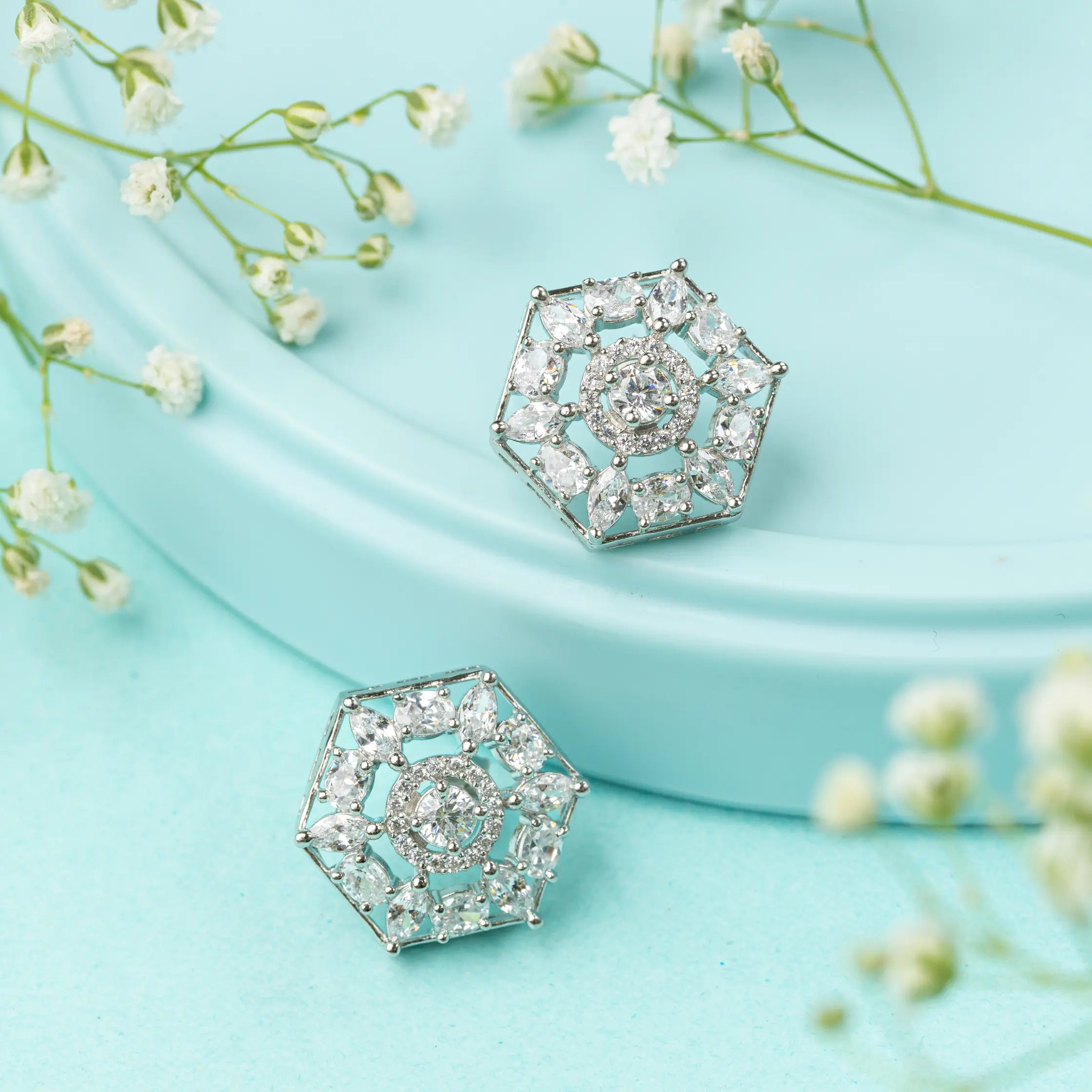 Simplitique Studs