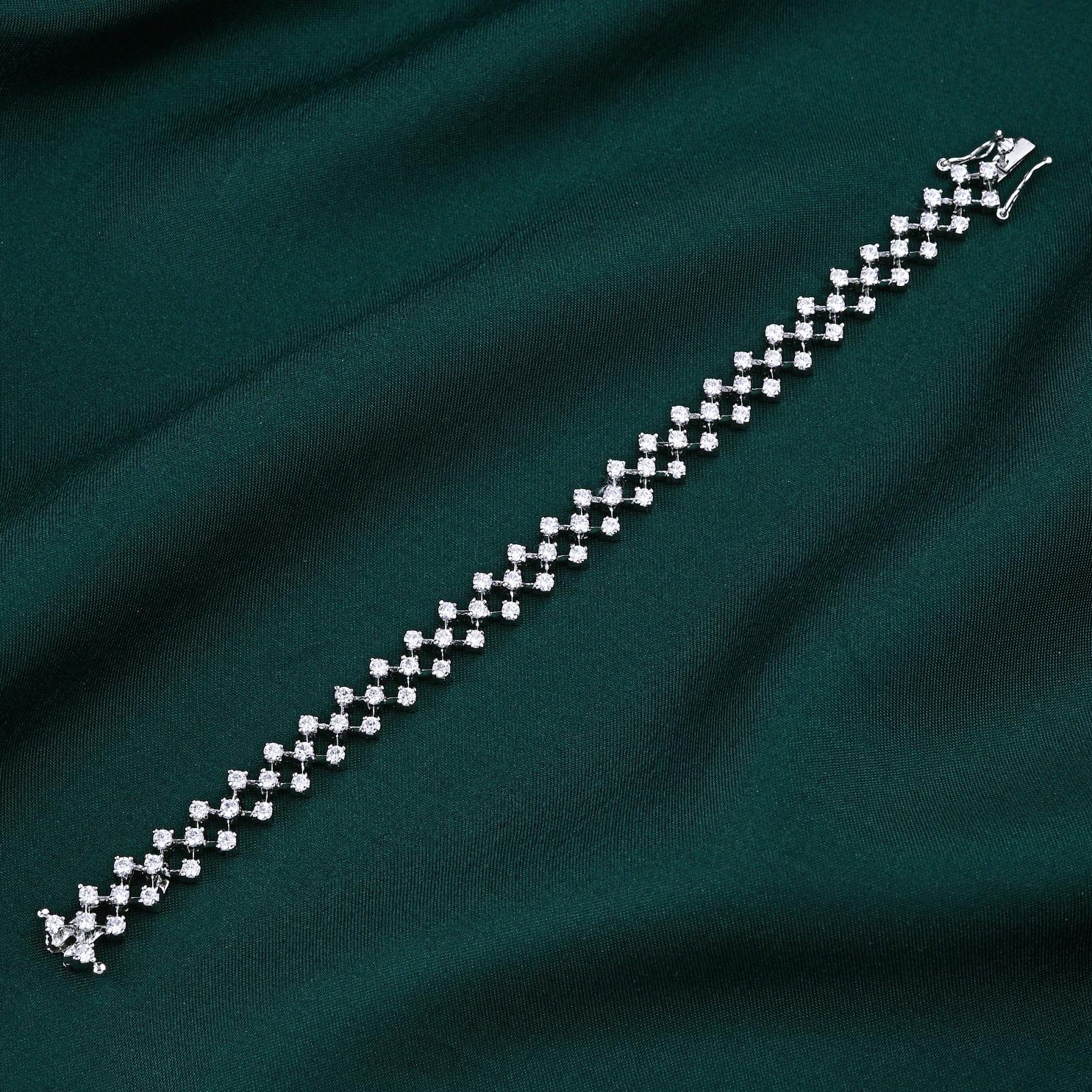 Zenvia Line Bracelet