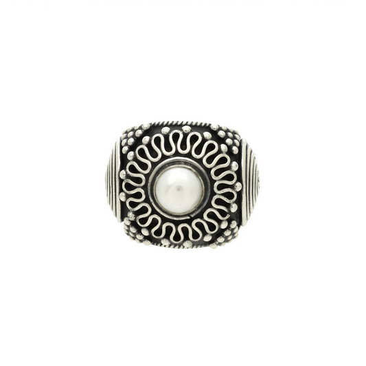 Statement Pearl Ring