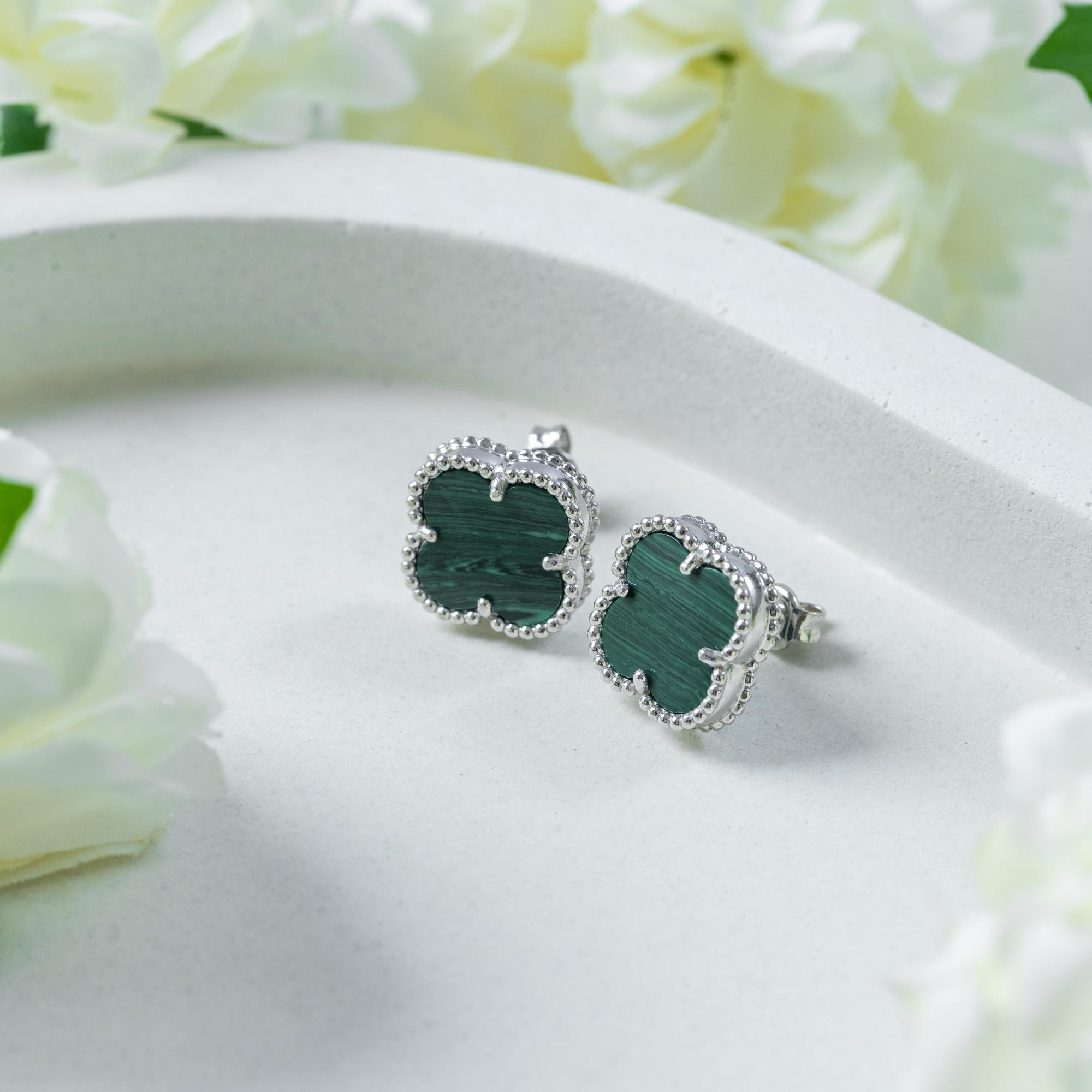 Émeraude Clover Stud Earrings